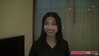 Young Thai Beauty Gets Cumshot Inside Her