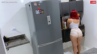I Hired A Maid With A Revealing Outfit That Made Me Instantly Aroused, Leading To An Uninhibited Encounter